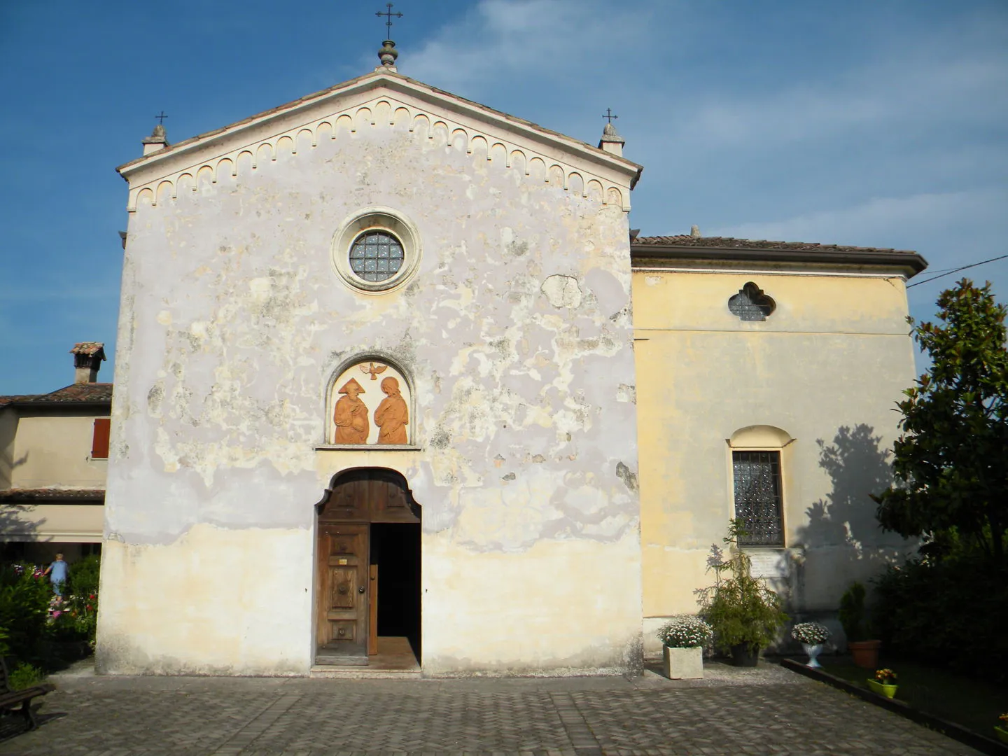 facciata oratorio della s.s. trinità di monzambano prima 