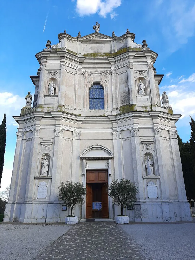 stato di fatto della facciata della Chiesa di San Michele Arcangelo 